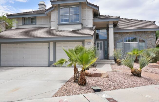 Beautiful 3Bed/3Bath cul-de-sac home located  in The Lakes Community with a sparkling pool and spa!
