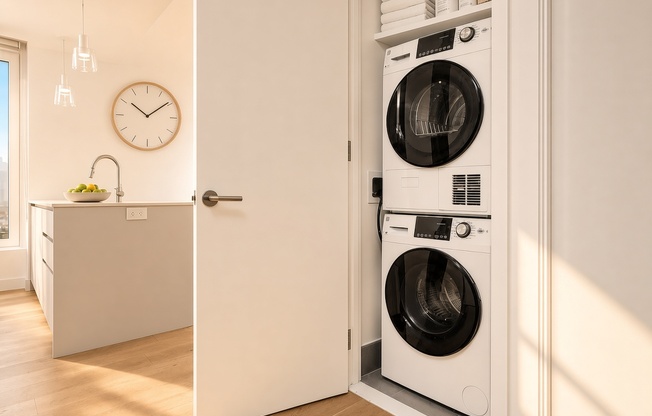 2 beds, 2 baths, $5,383, Unit 5L