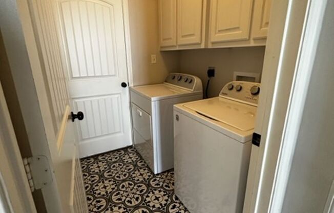 3 beds, 2 baths, $1,700