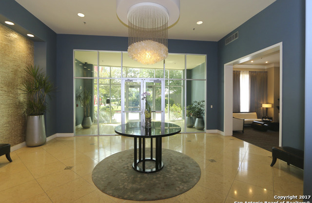 1 bed, 1 bath, $2,050, Unit # 301