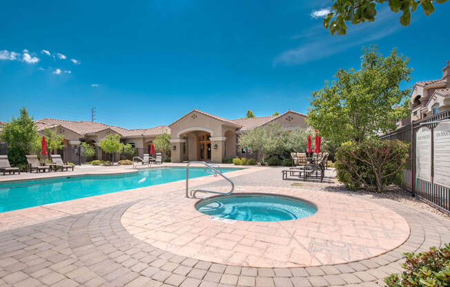 Hot Tub And Swimming Pool at Broadstone Towne Center, Albuquerque, 87106