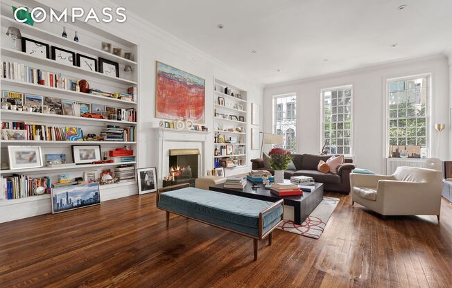 159 E 63 ST