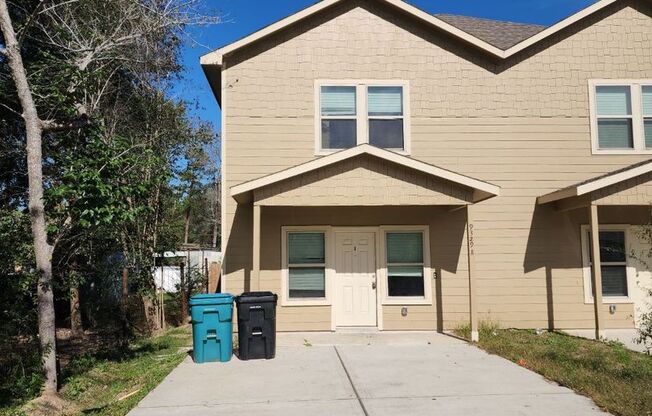 3 beds, 2.5 baths, 1,608 sqft, $1,450, Unit Unit A