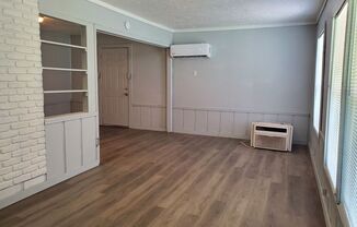 2 beds, 1 bath, $750