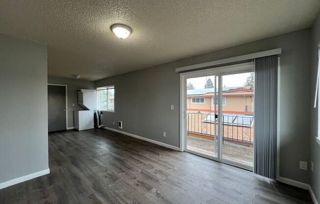 Studio, 1 bath, 450 sqft, $1,000, Unit 40-A