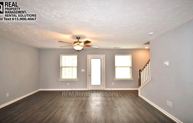 Beautiful 3BR/2.5BA Smyrna townhome less than 1 mile to I-24!