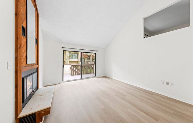 Enjoy Carefree Living in Bluewater Bay!