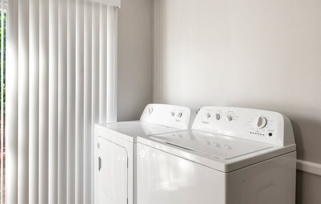 Full-Size Washer/Dryer