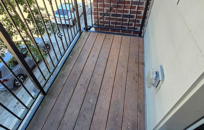 Studio, 1 bath, 596 sqft, $1,350, Unit 207