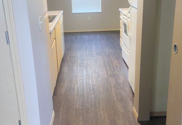 1 bed, 1 bath, 852 sqft, $1,305, Unit 362