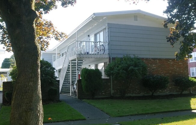 1314-1318 21st Ave.