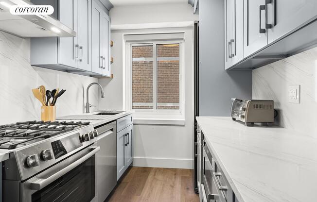 420 E 58 ST