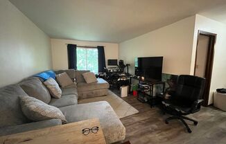 1 bed, 1 bath, $975, Unit 27