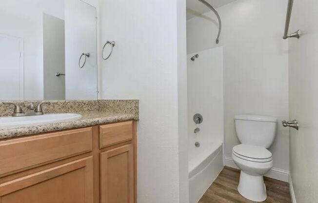2 beds, 1.5 baths, 840 sqft, $1,420, Unit 14-209