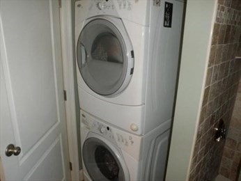 2 beds, 2 baths, 1,700 sqft, $3,000, Unit 1