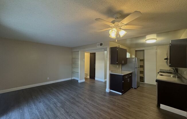 2 beds, 1 bath, 840 sqft, $1,675, Unit RO-45