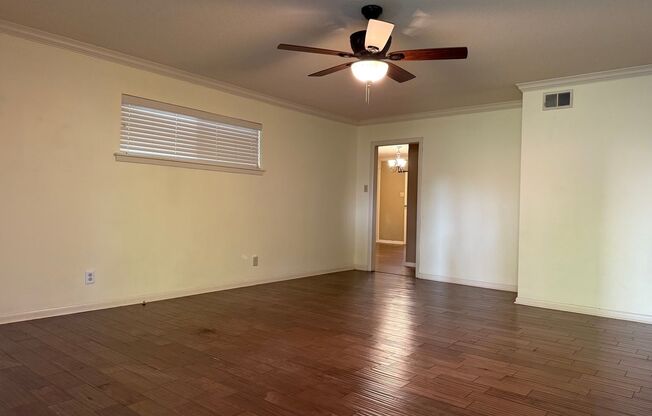 823 N Bryan St., Little Rock AR 72205 - Wonderfully updated Mid-Town LR 3br 2ba with den