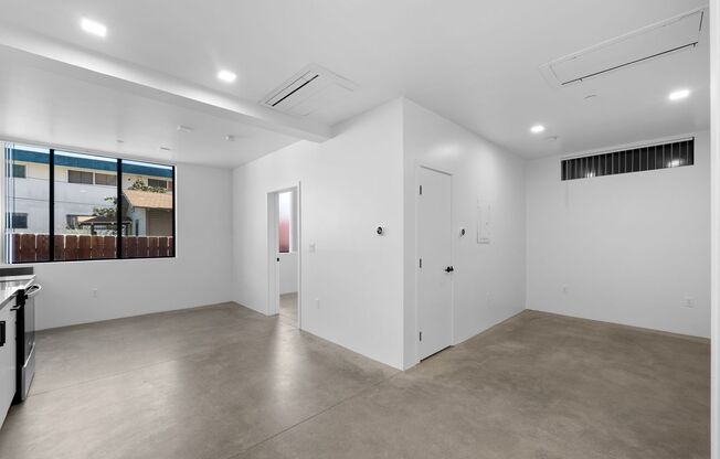 1 bed, 2 baths, 611 sqft, $2,695, Unit Unit 2