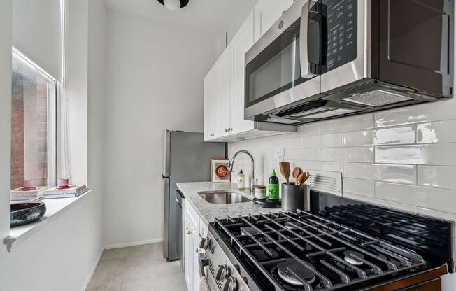 Studio, 1 bath, $1,705, Unit 503