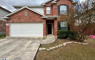 Amazing 3 bed/2.5 bath two story home in Belmont Park with community amenities and Schertz/Cibolo School District!