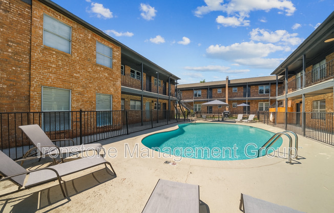 3171 E 49 ST