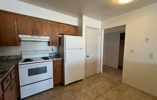 1 bed, 1 bath, $1,015, Unit 13
