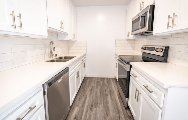 3 beds, 2 baths, 1,195 sqft, $3,498, Unit 401