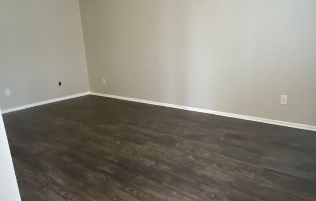 2 beds, 1 bath, 855 sqft, $815, Unit 2808-111