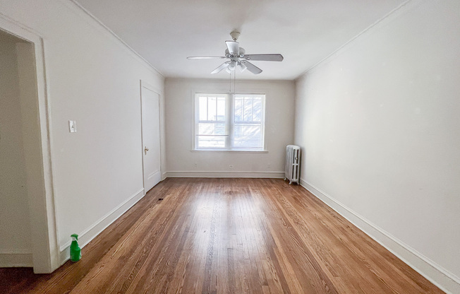 4905 North Glenwood Ave.