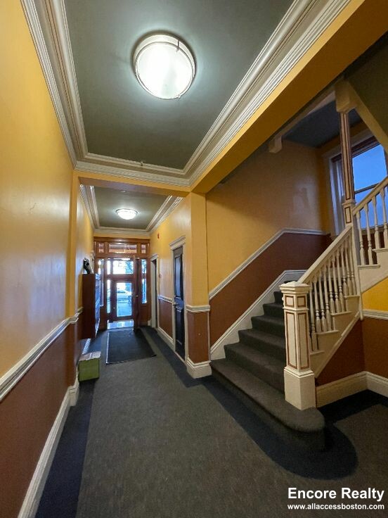 102 QUEENSBERRY ST.