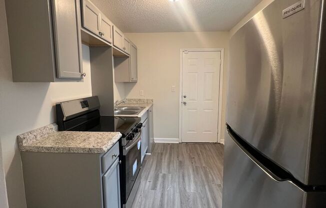 3 beds, 1 bath, $1,400