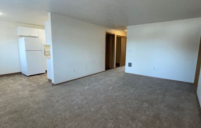 2 beds, 1 bath, 827 sqft, $1,395