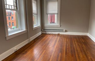 1 bed, 1 bath, $950, Unit Apt. 3