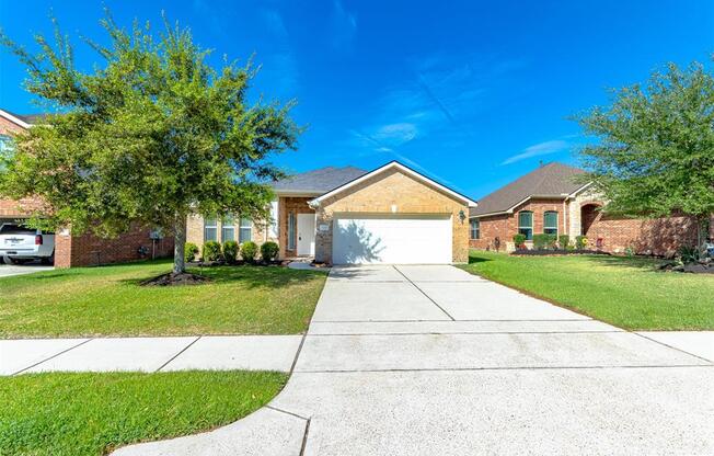24807 LAZY TEE LN