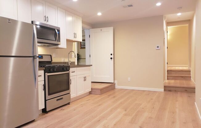 1 bed, 1 bath, $2,395, Unit 11