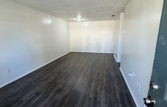 8586 CHANNELVIEW CIR