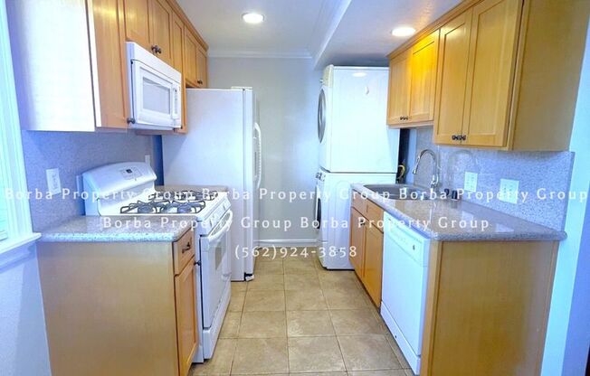 2 beds, 2 baths, 900 sqft, $2,595, Unit 2