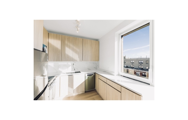 1 bed, 1 bath, 1,111 sqft, $3,700, Unit 2B