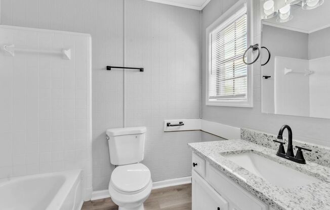 2 beds, 1.5 baths, 1,600 sqft, $1,295