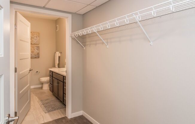 2 beds, 2 baths, 1,098 sqft, $1,630, Unit 422