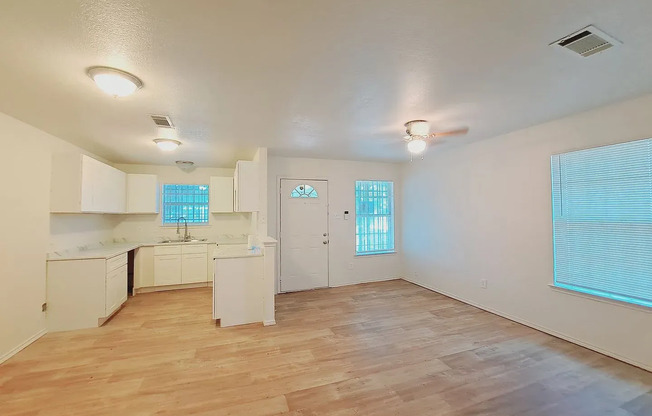 1500-1502 E. Mulkey Street