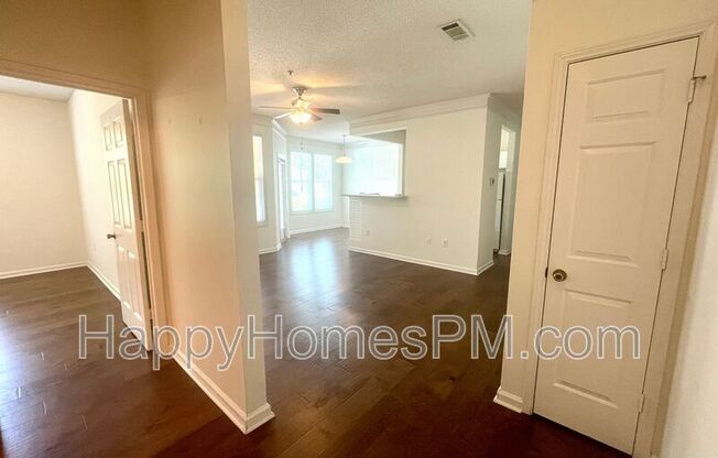 2 beds, 2 baths, 1,057 sqft, $2,100