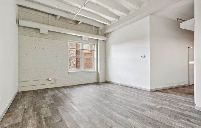 1 bed, 1 bath, 1,021 sqft, $1,575, Unit 209