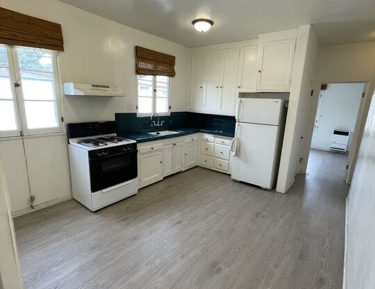 1 bed, 1 bath, 900 sqft, $2,495, Unit G