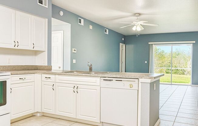 1109/1117 SW 48th Ter