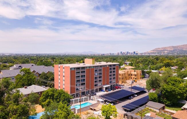 1 bed, 1 bath, 734 sqft, $1,234, Unit 606