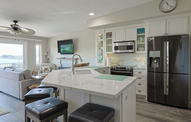 Spectacular 2 Bd/2Ba Glorietta Bay Condo.