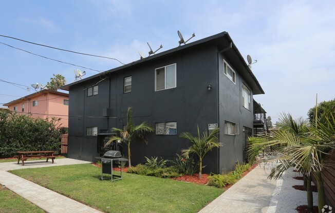 10227 S. 10th Ave.