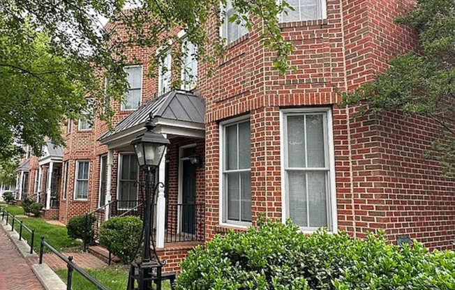Beautiful 3bd 3bath home!