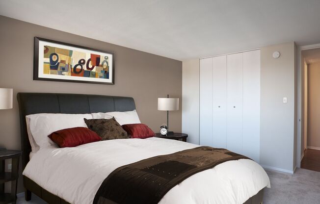 Studio, 1 bath, 332 sqft, $3,542, Unit 1-2M